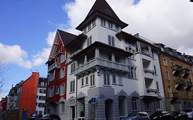 Apartamentos de lujo by Livingdowntown